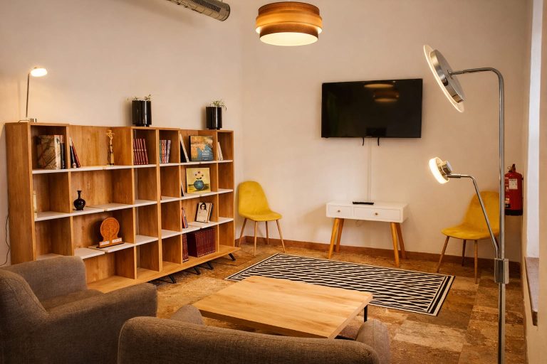 Espacios comunes Hostel Pórtico del Azahín en Cazalla de la Sierra
